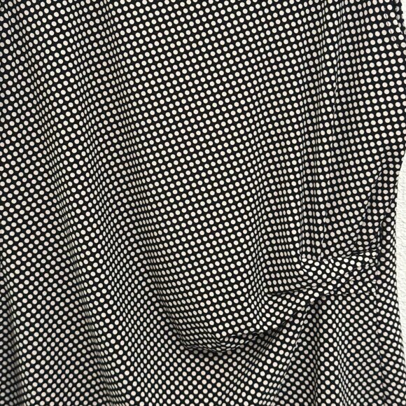 Anne Klein Women’s Small Black White Monochrome Polka Dot Sleeveless Blouse - Picture 8 of 10